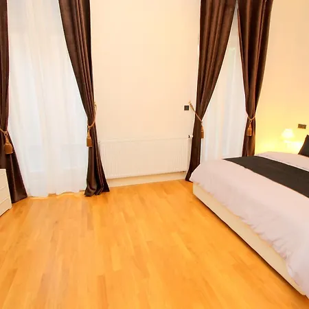 Luxury Krocínova * Praga