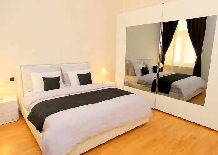 Luxury Krocinova *